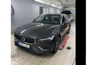 Volvo V60 RECHARGE T6 AWD CORE EDITION 350HP