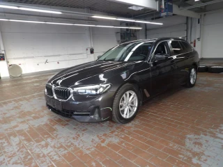 BMW SERIES 5 2.0 520D TOURING A