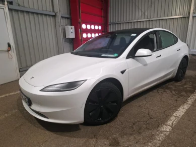 Tesla Model 3 Long-Range Dual Motor AWD