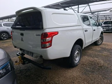 Mitsubishi L200 plateau dble cabine