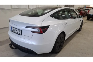Tesla Model 3 Long-Range Dual Motor 4WD