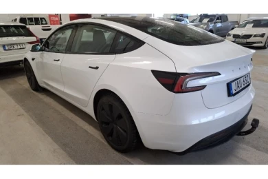 Tesla Model 3 Long-Range Dual Motor 4WD