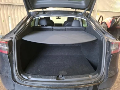 Tesla Y Model Long Range AWD