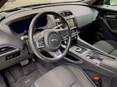 Jaguar F-Pace 2.0 R-SPORT AWD