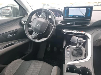 SPRZEDANY Peugeot 5008 PureTech 130 Stop & Start Active Business-Paket