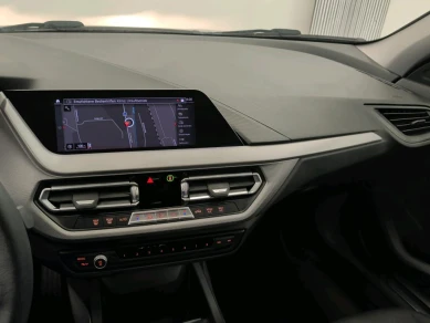 BMW SERIES 1 1.5 118I