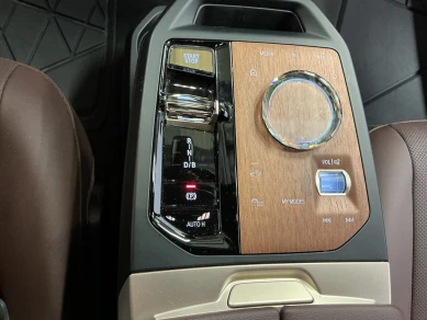 BMW xDrive40 76.6 kWh 326hk Innovation Sportpkt Signaturepkt