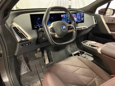 BMW xDrive40 76.6 kWh 326hk Innovation Sportpkt Signaturepkt