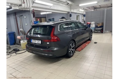 Volvo V60 RECHARGE T6 AWD CORE EDITION 350HP