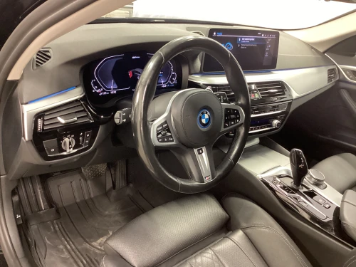 BMW 5-serie 530e Touring Connected Skinn Kamera