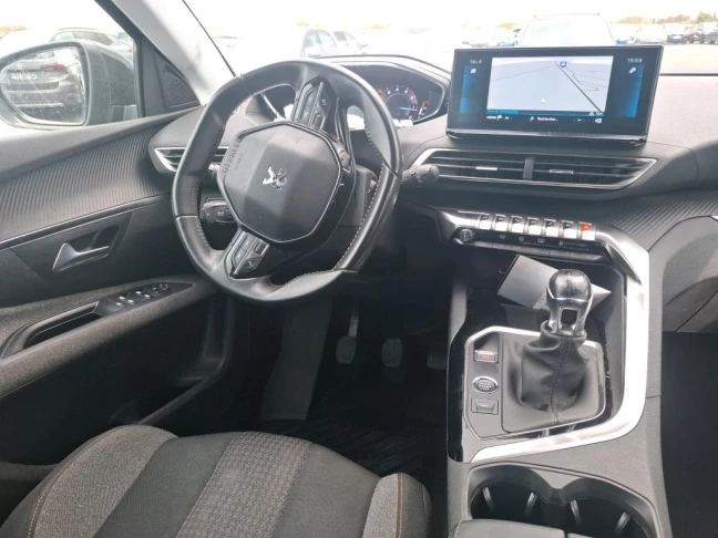 SPRZEDANY Peugeot 5008 PureTech 130 Stop & Start Active Business-Paket