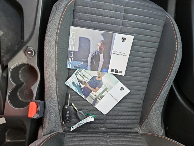 Peugeot 2008 PureTech 100 Active S&S BVM6
