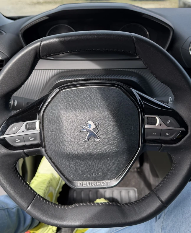 Peugeot 2008 PureTech 100 Active S&S BVM6
